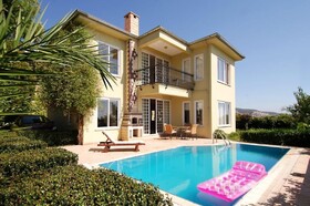 Gold City Hotel