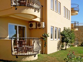Gold City Hotel