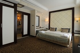 Gold City Hotel