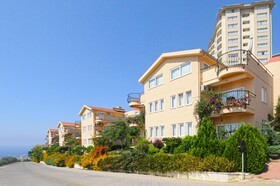 Gold City Hotel