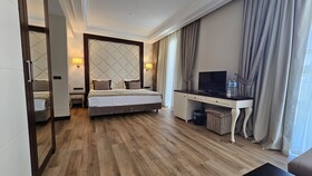 Gold City Hotel