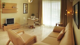 Gold City Hotel