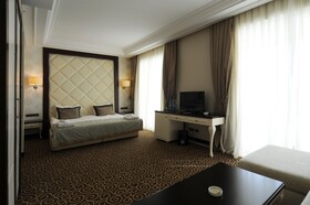 Gold City Hotel