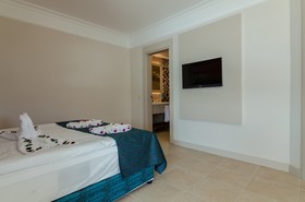 The Lumos Deluxe Resort Hotel & Spa