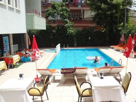 Kleopatra Icaria Hotel