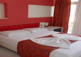 Lucky Monkey Hotel