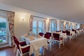 Adalya Port Hotel