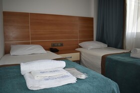 Akin Apart And Hotel