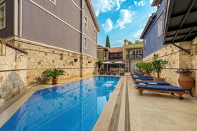 Alp Pasa Hotel
