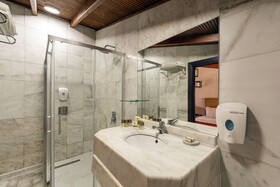 Alp Pasa Hotel