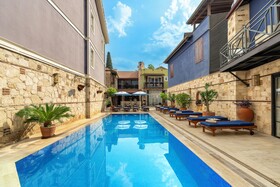 Alp Pasa Hotel