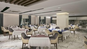 B Business Hotel & Spa