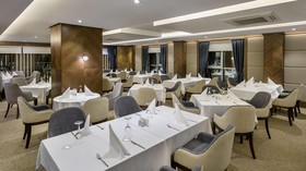B Business Hotel & Spa