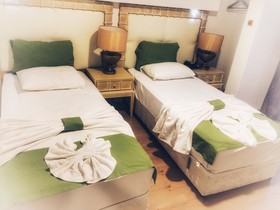 Nfk The House Hotel