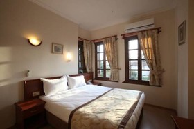 Castle Old Town Hotel