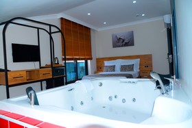 City Moonlight Apart Hotel