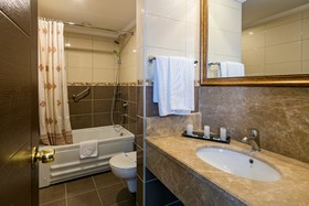 Club Hotel Sera