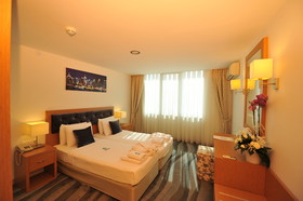 Regna Hotel