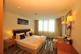 Regna Hotel