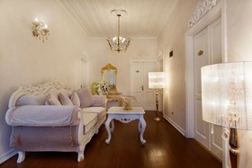 Lavin Suites Hotel