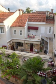 Lavin Suites Hotel