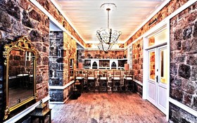 Lavin Suites Hotel