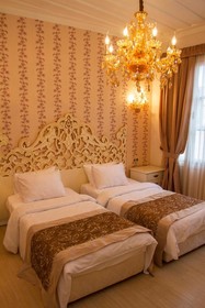 Lavin Suites Hotel
