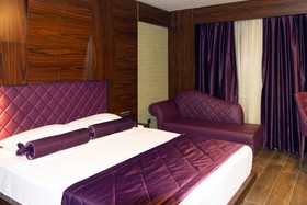 SKY Business Hotel
