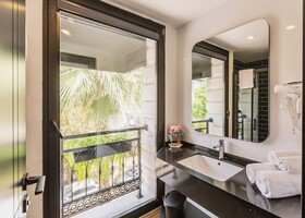 Ella Suites & Hotel