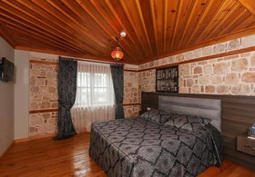 Goodman Hotel & Bistro