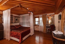 Goodman Hotel & Bistro