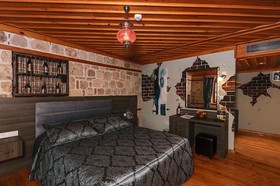 Goodman Hotel & Bistro