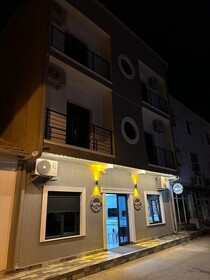 Hadrian's Gate Family Hostel