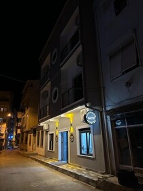 Hadrian's Gate Family Hostel