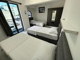 Hadrian's Gate Family Hostel