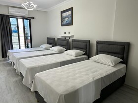 Hadrian's Gate Family Hostel