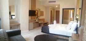 Isnova Hotel