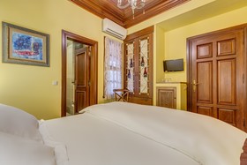 Kauçuk Hotel