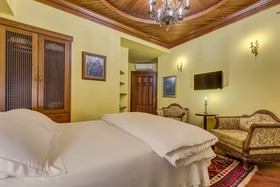 Kauçuk Hotel
