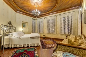 Kauçuk Hotel