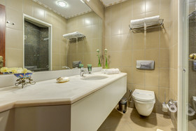 Kauçuk Hotel