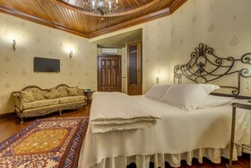Kauçuk Hotel