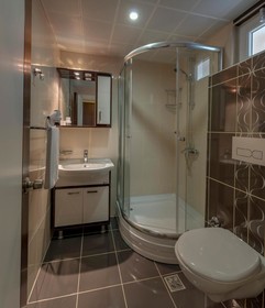 Theluna City Hotel