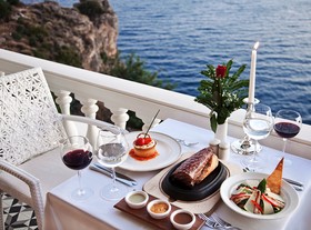 La Boutique Hotel & Suites