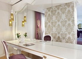 La Boutique Hotel & Suites