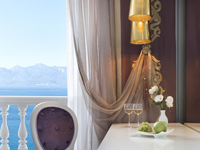 La Boutique Hotel & Suites