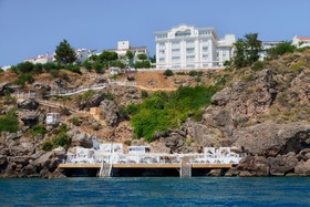 La Boutique Hotel & Suites