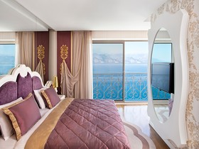 La Boutique Hotel & Suites