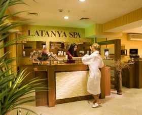 Latanya Palm Hotel