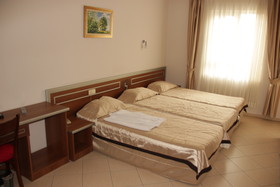 Lemon Hotel